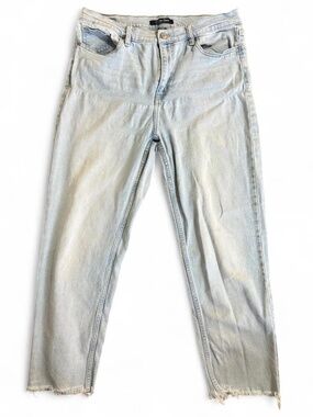 Calvin Klein Light Wash Raw Hem Straight Leg Jeans Size 12
